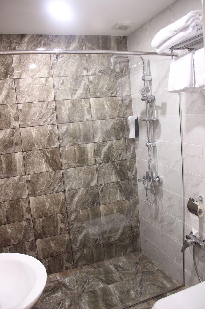 Mark Hotel Baku Bagian luar foto